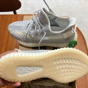 Yeezy BOOST 350 V2 Static non reflective 11M US Brand New